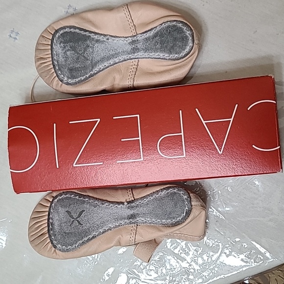 Ballet slippers - Picture 2 of 3